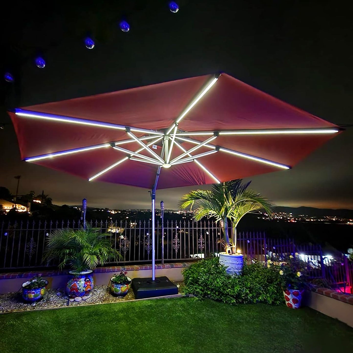 10Ft Solar Powered LED Patio Umbrella Outdoor round Umbrella Large Cantilever Umbrella with LED Lights Windproof Offset Umbrella Heavy Duty Sun Umbrella for Garden Deck Pool Patio, Grey